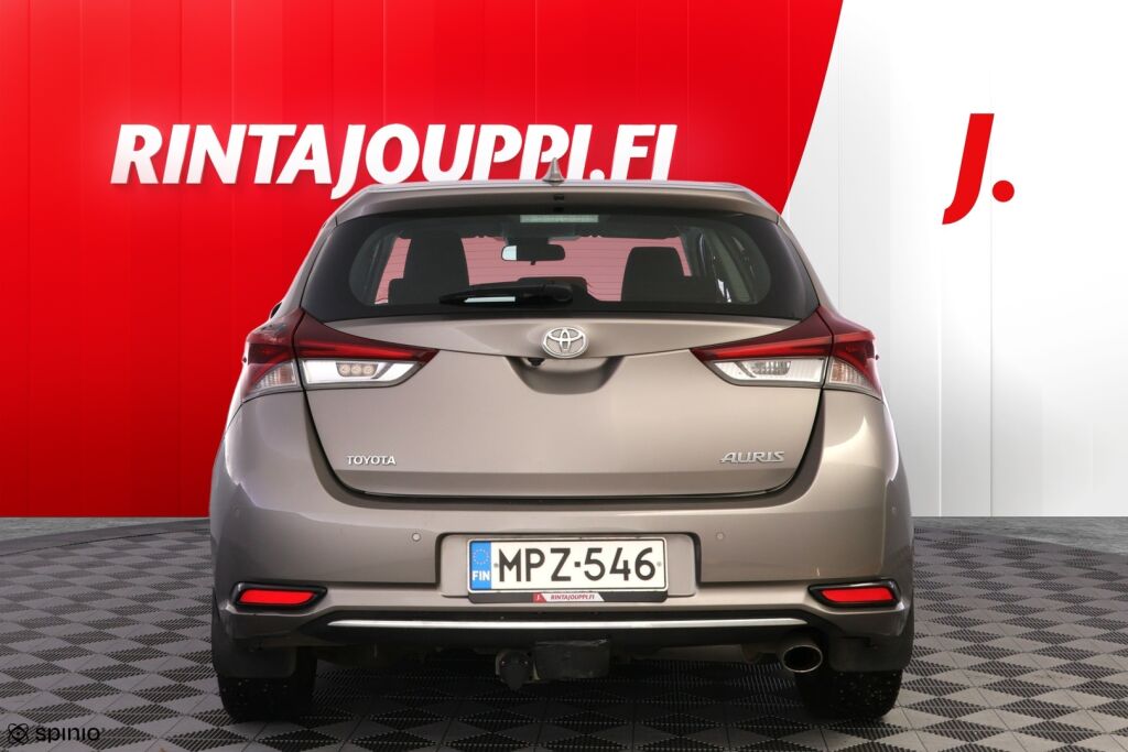 Toyota Auris 2016 Ruskea (beige)