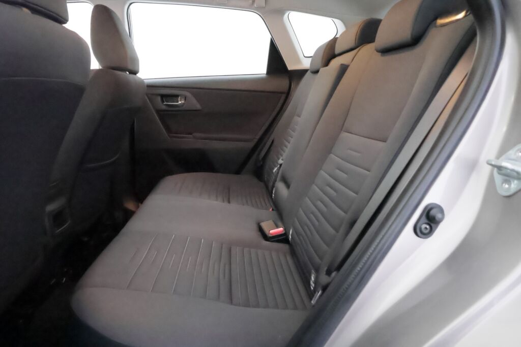 Toyota Auris 2016 Ruskea (beige)