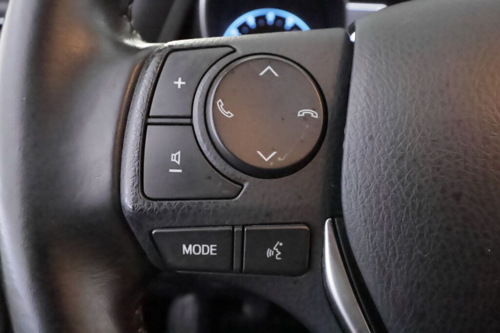 Toyota Auris 2016 Ruskea (beige)