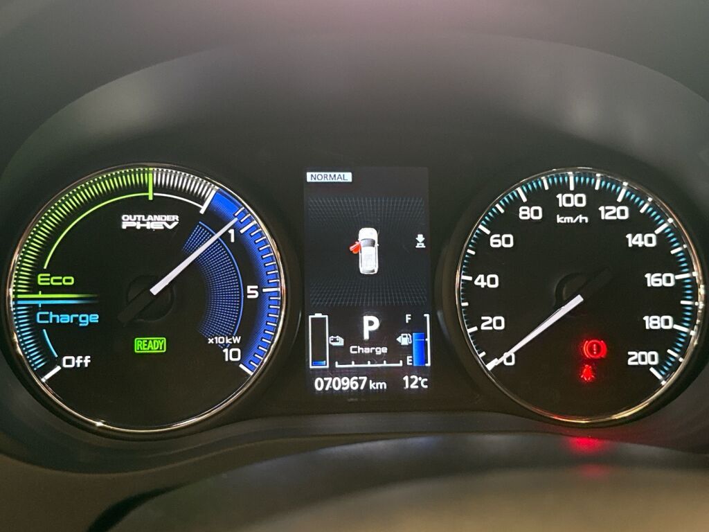 Mitsubishi Outlander PHEV 2020 Valkoinen