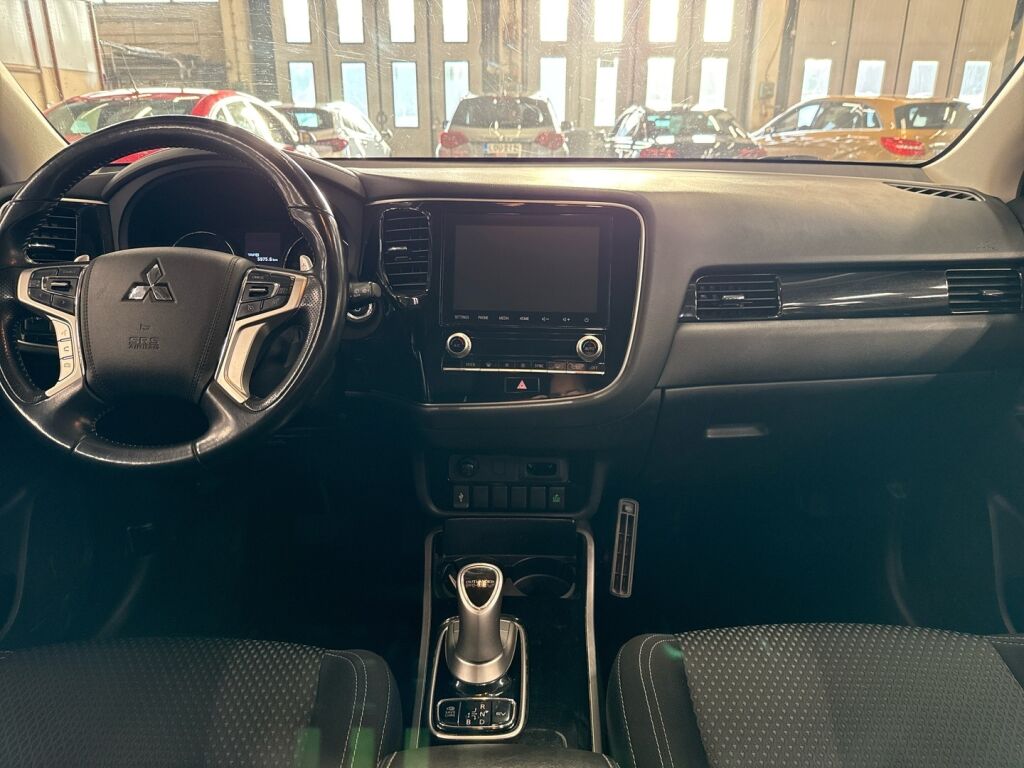 Mitsubishi Outlander PHEV 2020 Valkoinen