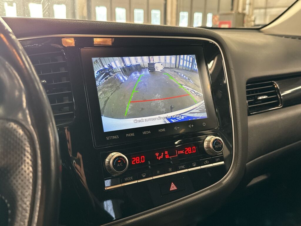 Mitsubishi Outlander PHEV 2020 Valkoinen