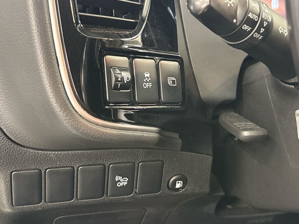 Mitsubishi Outlander PHEV 2020 Valkoinen