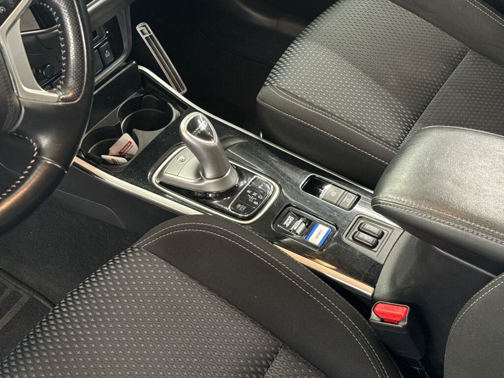 Mitsubishi Outlander PHEV 2020 Valkoinen