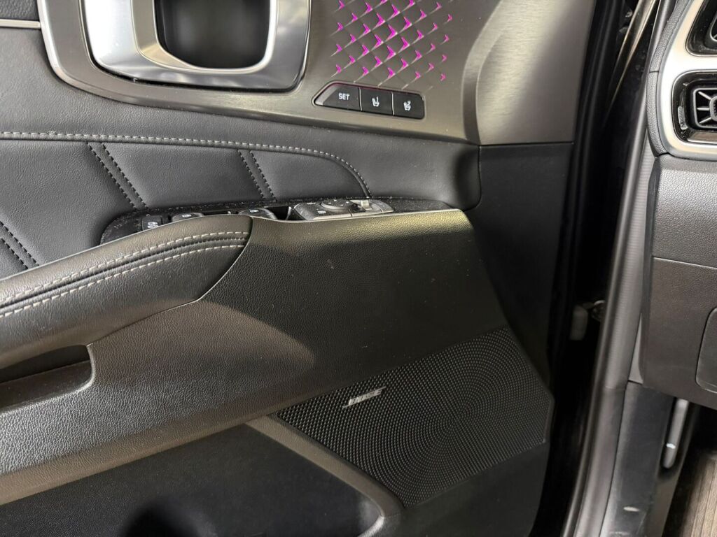 Kia Sorento 2021 Musta