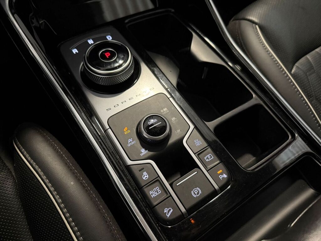 Kia Sorento 2021 Musta