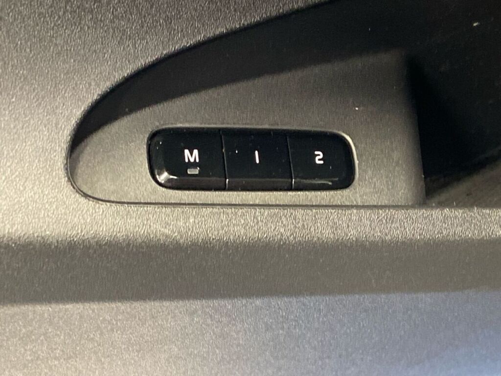 Polestar 2 2021 Harmaa