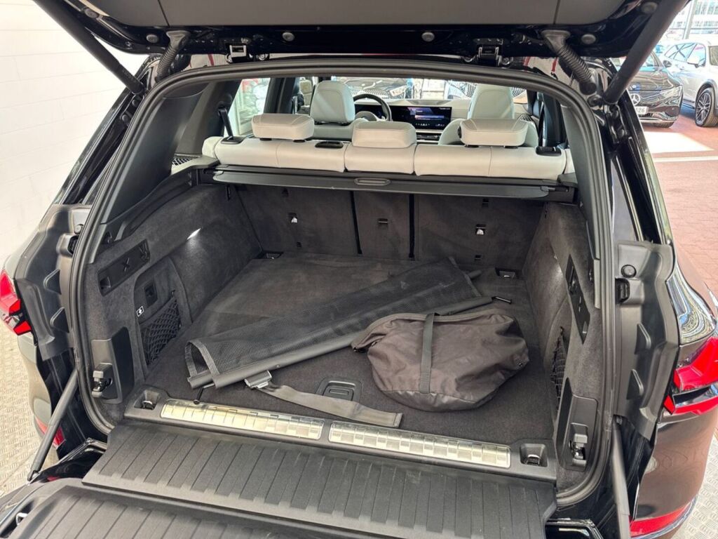 BMW X5 2024 Musta