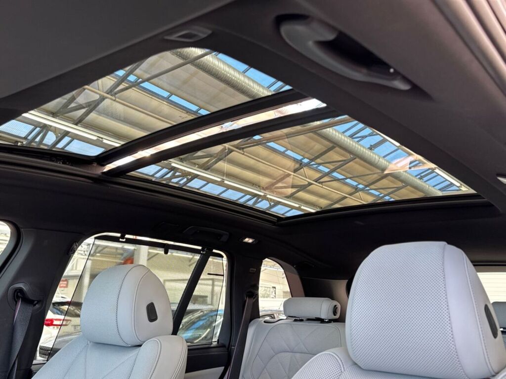BMW X5 2024 Musta