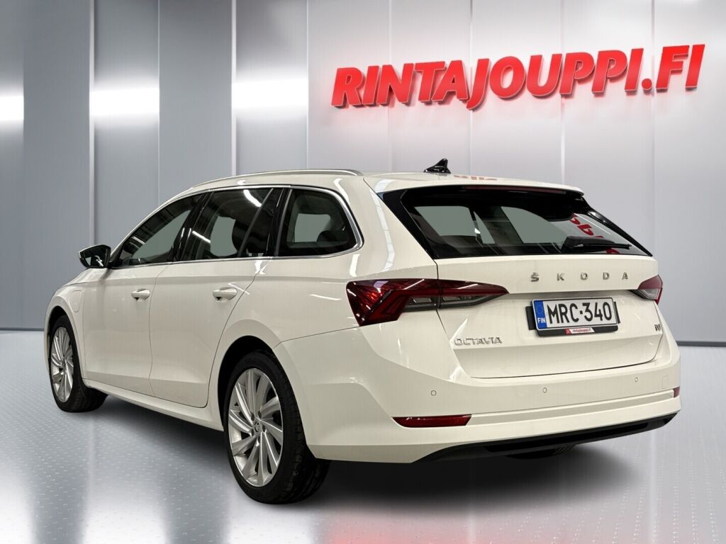 Skoda Octavia 2021 9