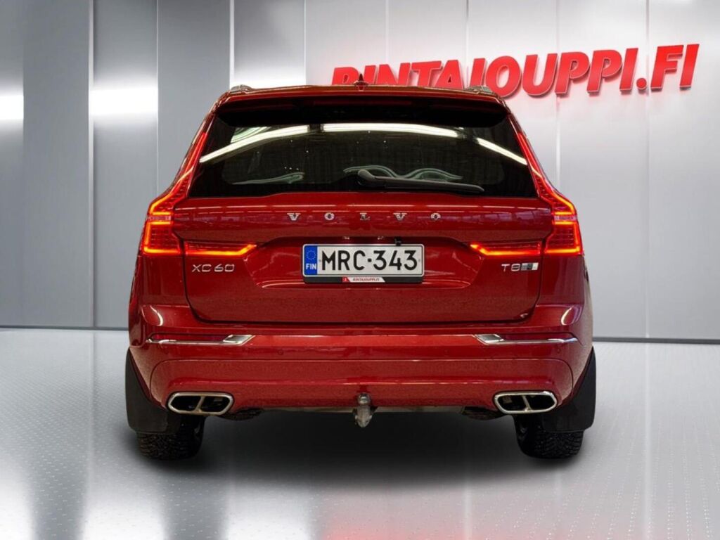 Volvo XC60 2018 Metallinhohto Punainen