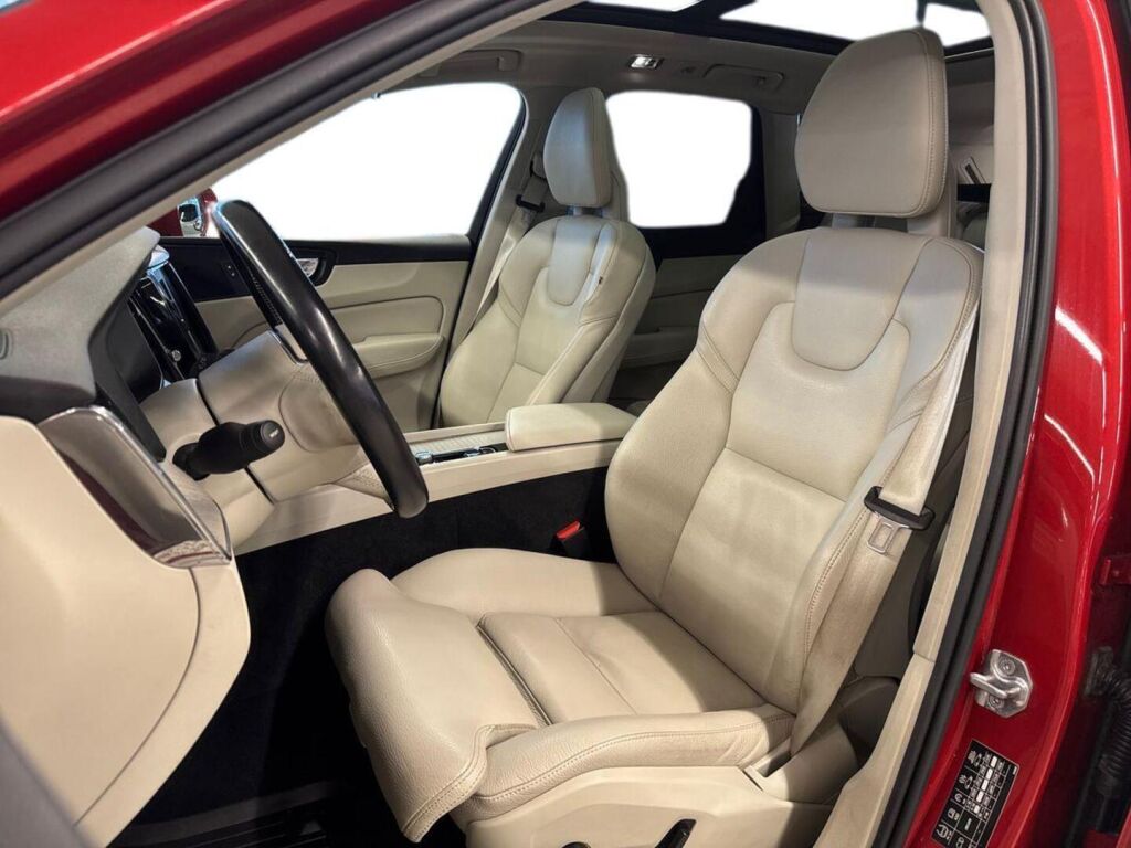 Volvo XC60 2018 Metallinhohto Punainen