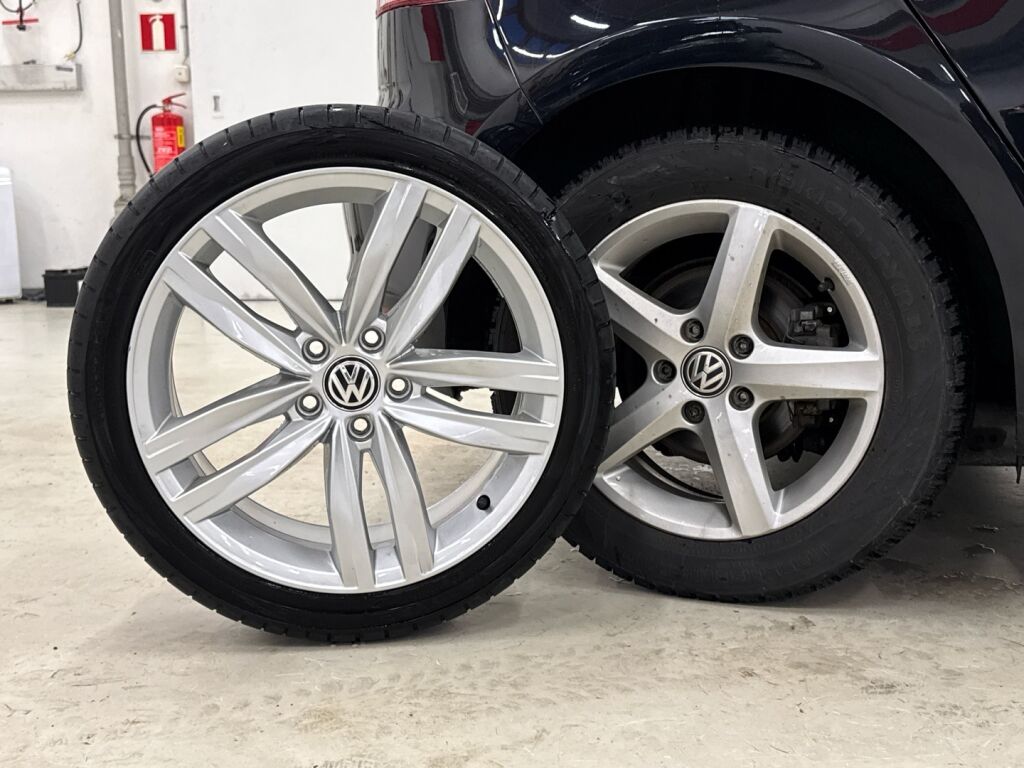 Volkswagen Golf 2013 Musta