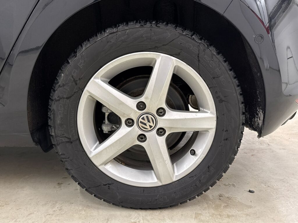 Volkswagen Golf 2013 Musta