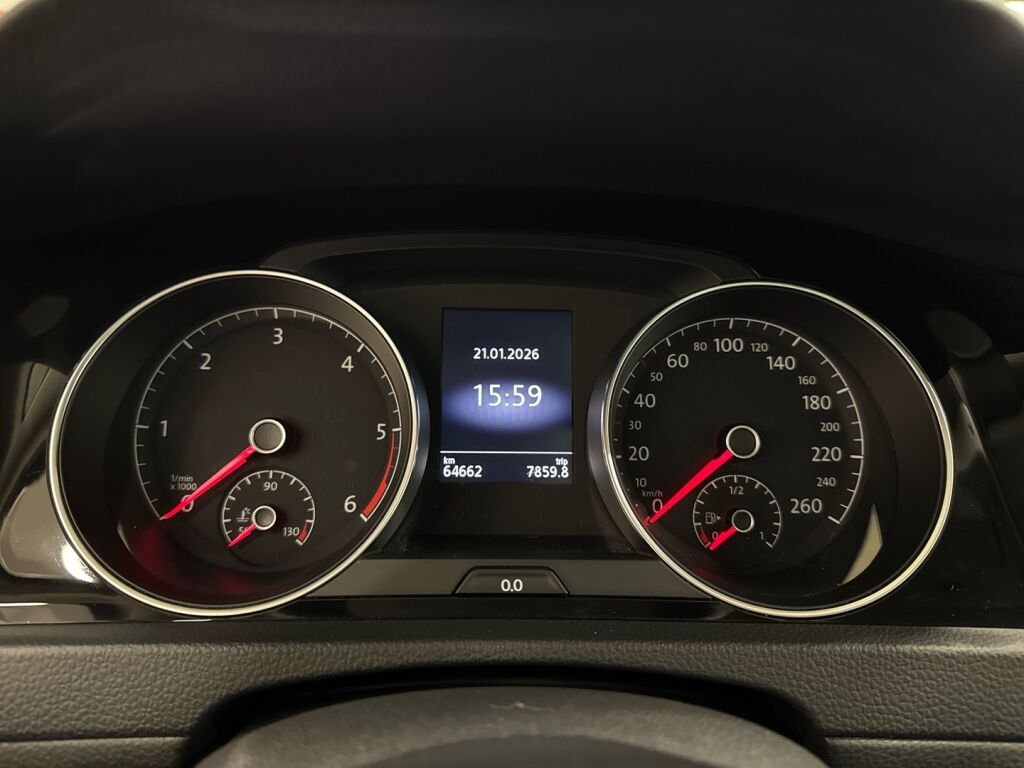 Volkswagen Golf 2013 Musta