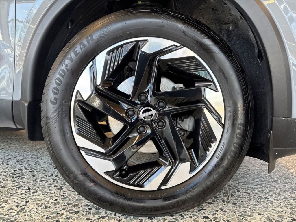Nissan Qashqai 2025 Harmaa