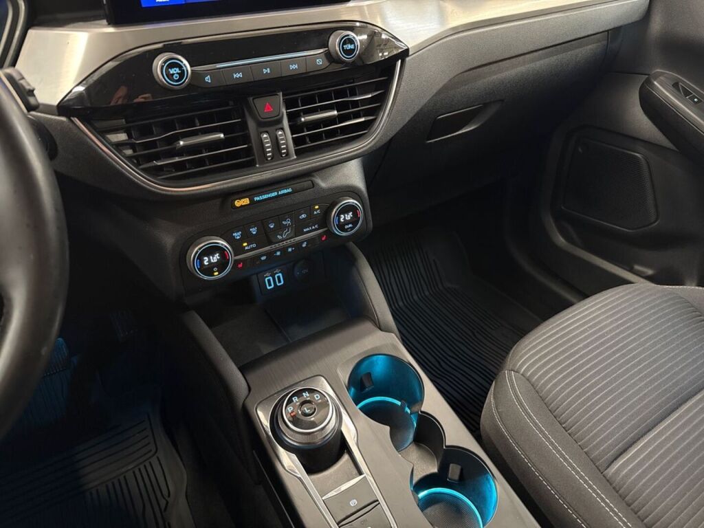Ford Kuga 2022 Harmaa