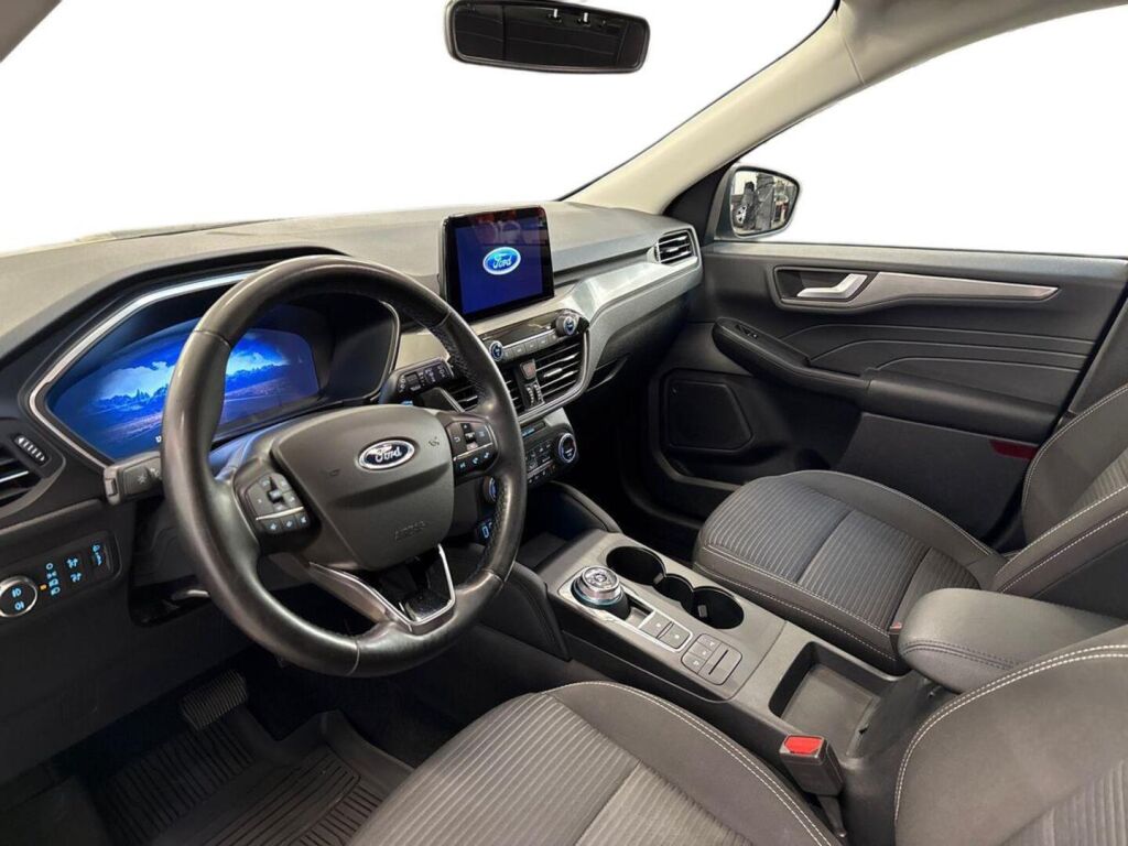 Ford Kuga 2022 Harmaa