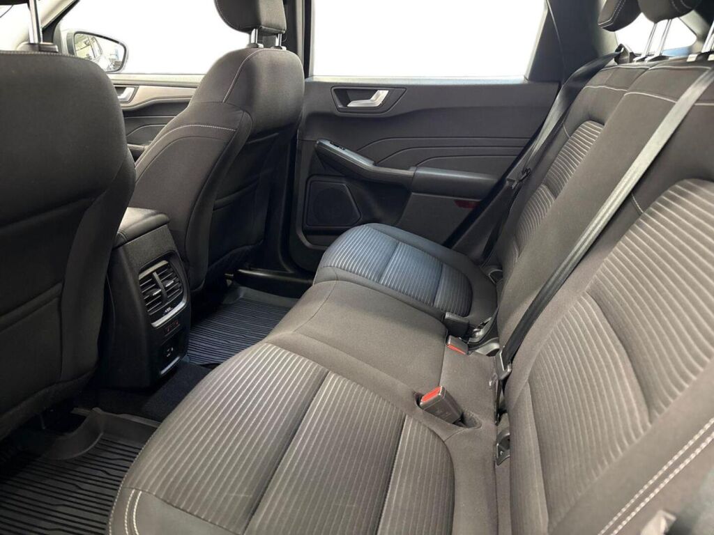 Ford Kuga 2022 Harmaa