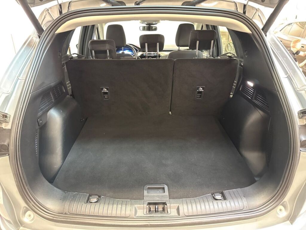Ford Kuga 2022 Harmaa