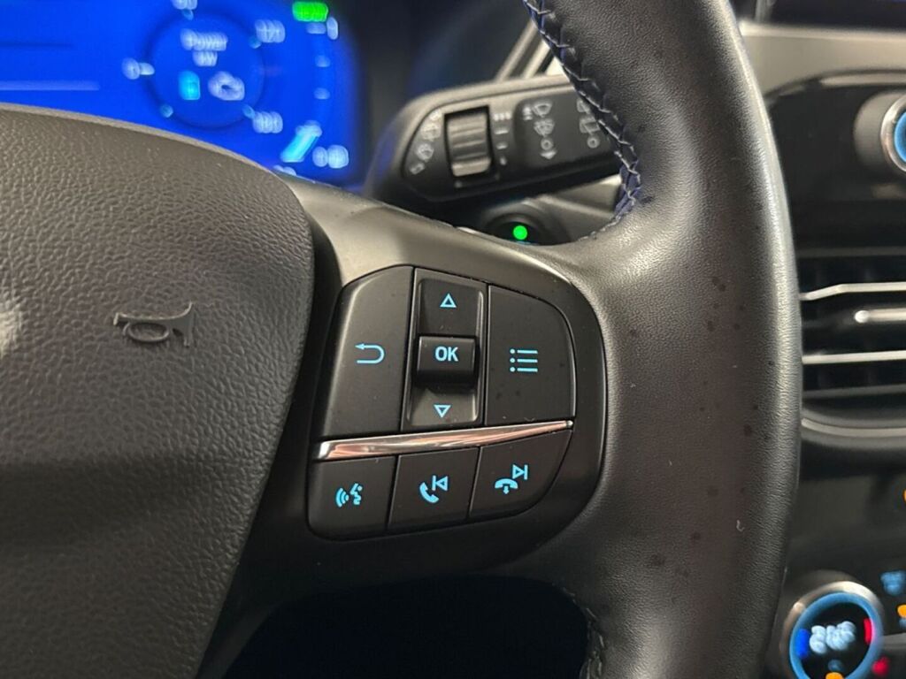 Ford Kuga 2022 Harmaa