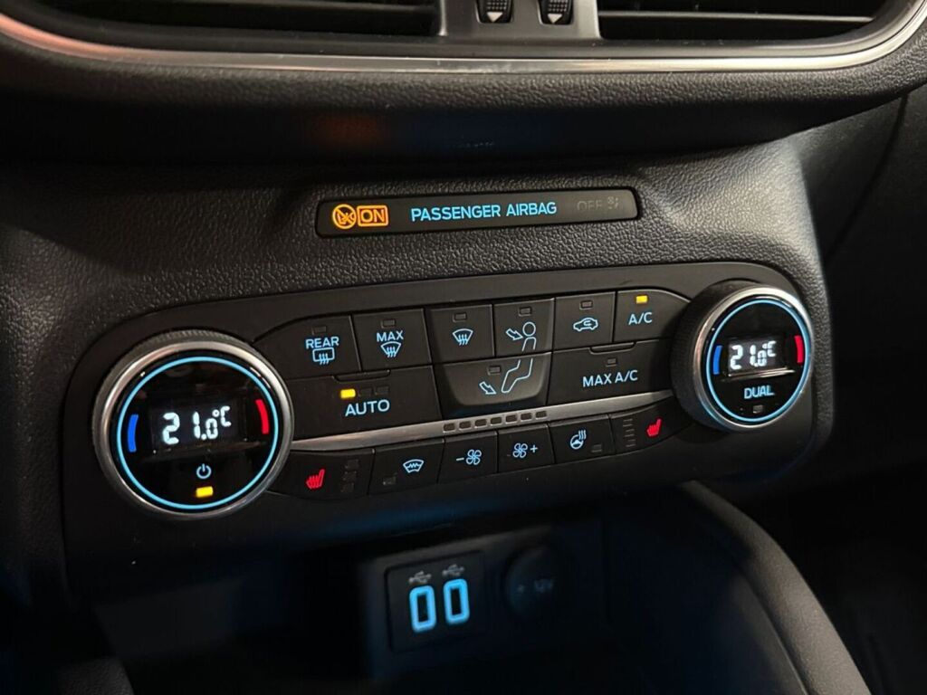 Ford Kuga 2022 Harmaa