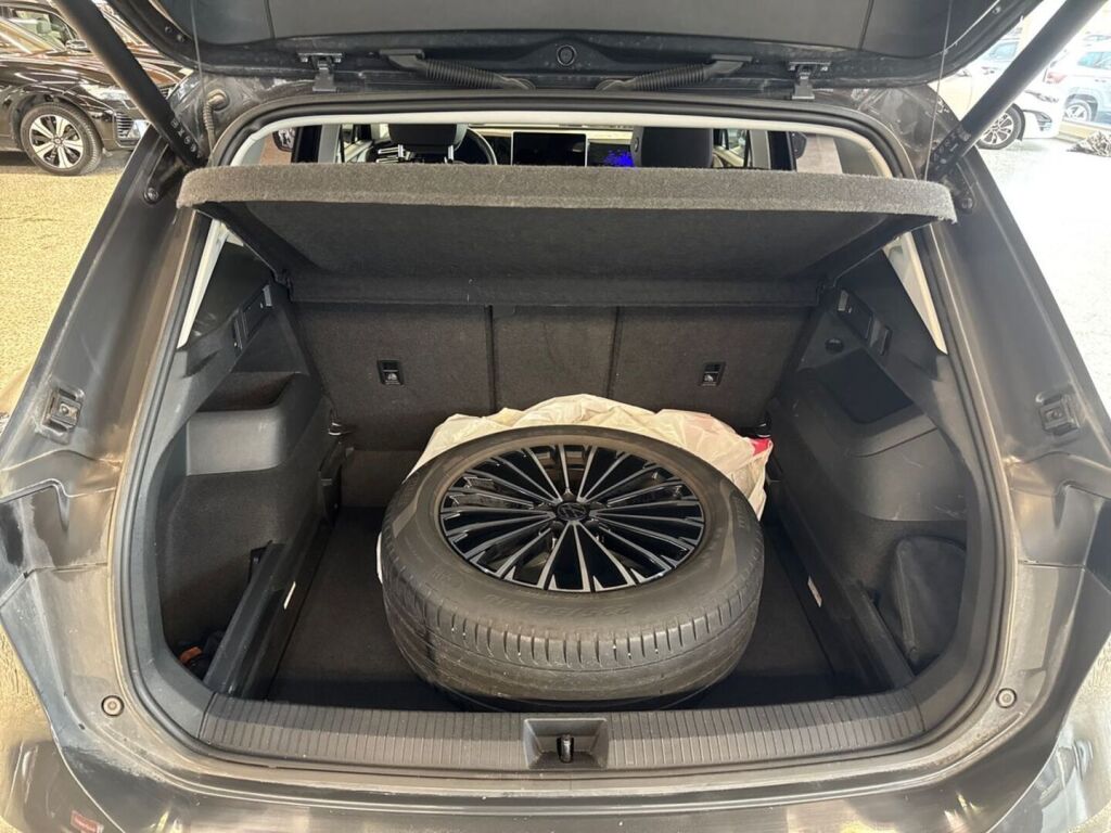 Volkswagen Tiguan 2025 met.harmaa