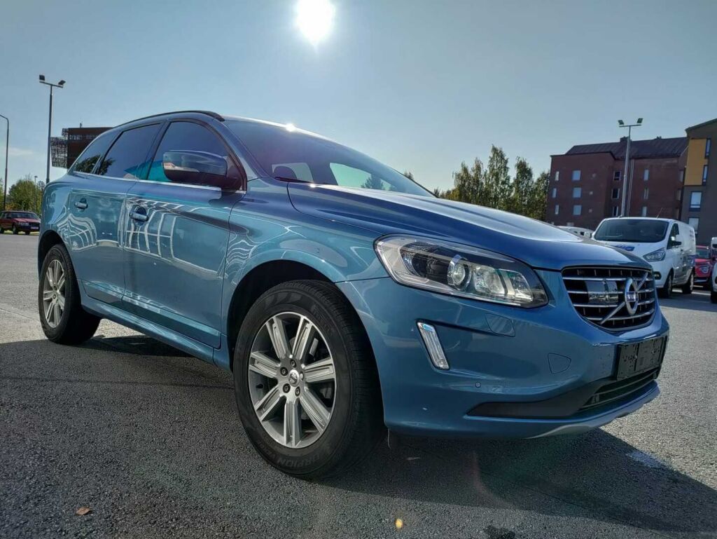 Volvo XC60 2017 Sininen