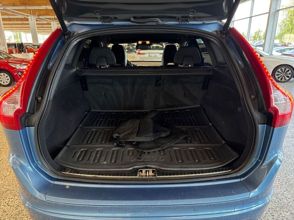 Volvo XC60 2017 Sininen