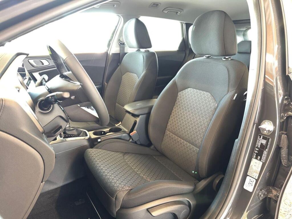 Kia Ceed 2025 Harmaa