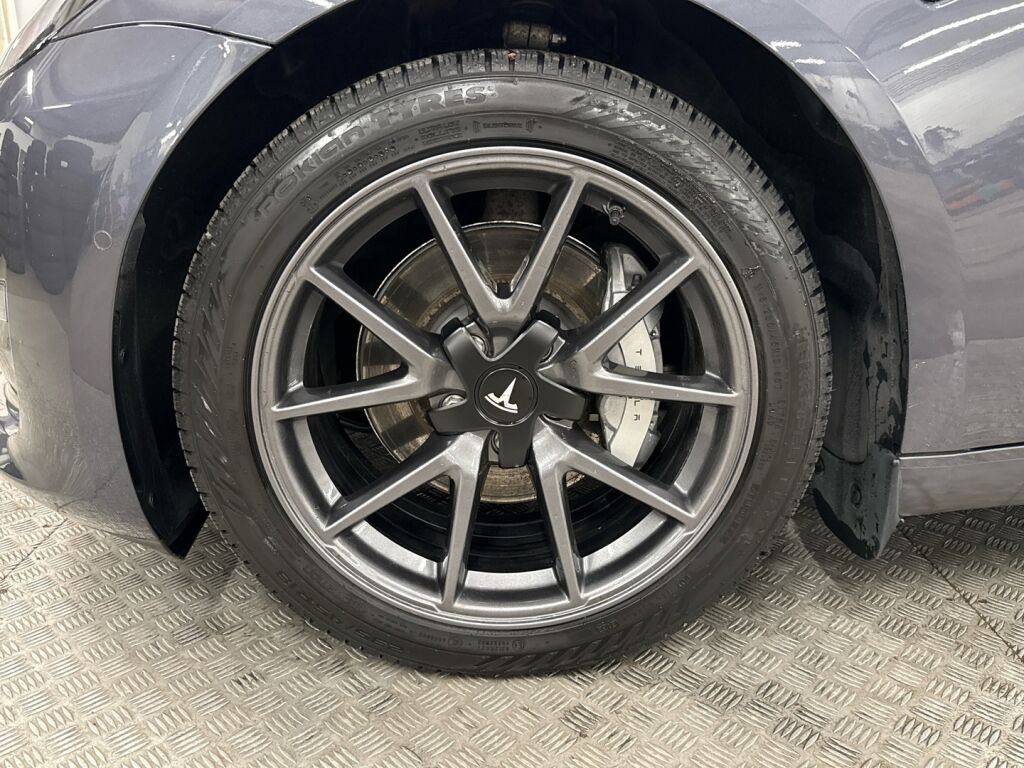 Tesla Model 3 2022 Harmaa