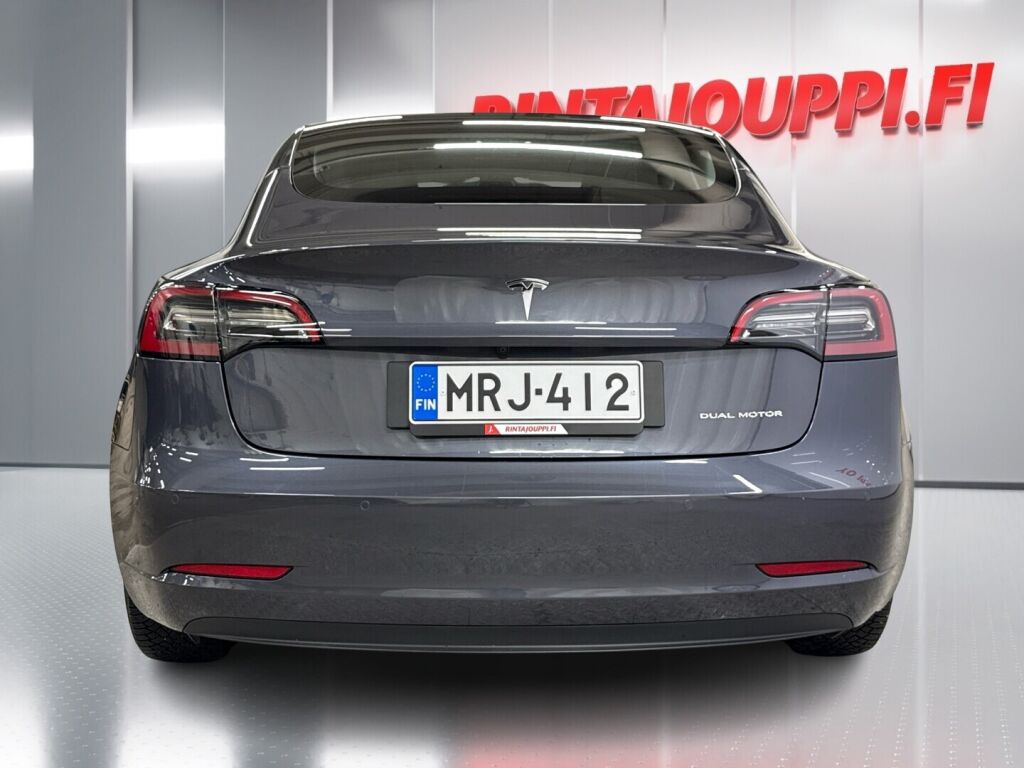 Tesla Model 3 2022 Harmaa