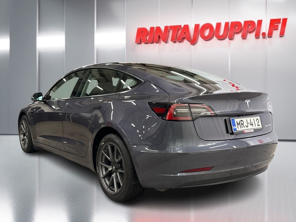 Tesla Model 3 2022 Harmaa