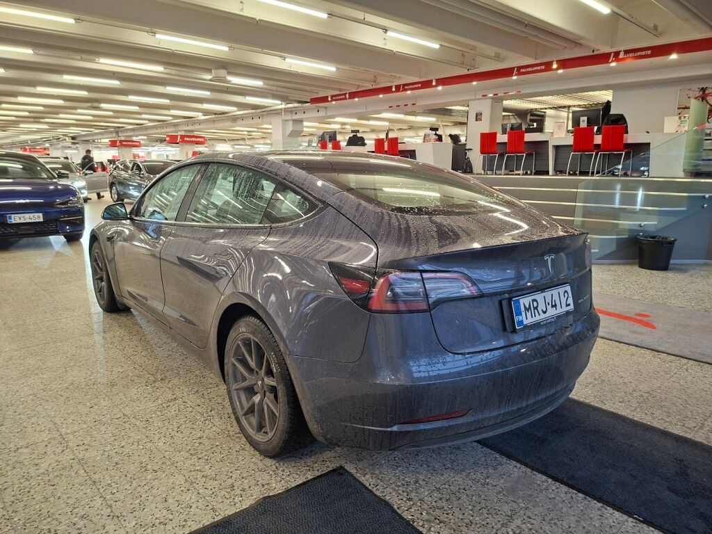 Tesla Model 3 2022 Harmaa