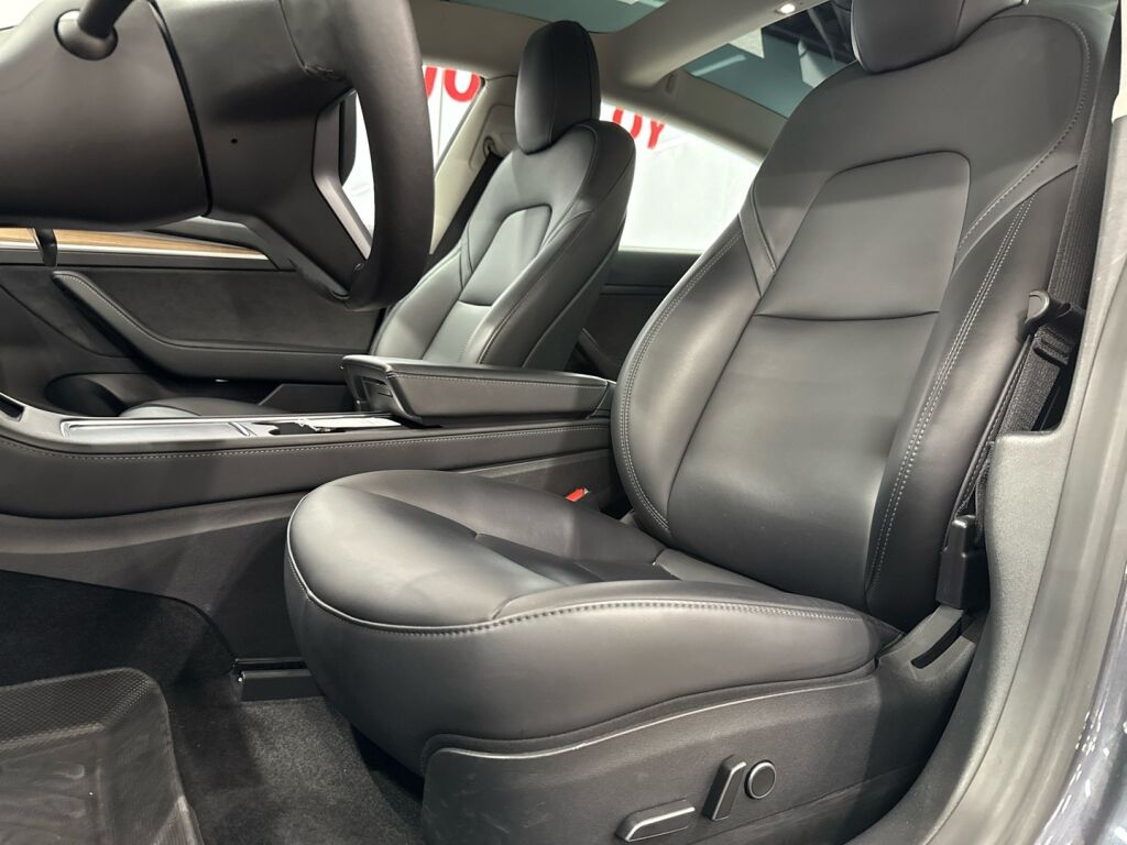 Tesla Model 3 2022 Harmaa