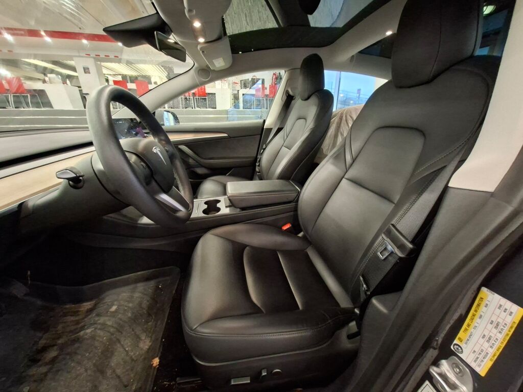 Tesla Model 3 2022 Harmaa