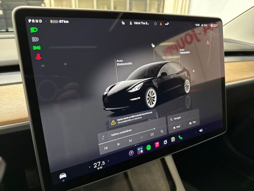 Tesla Model 3 2023 Musta