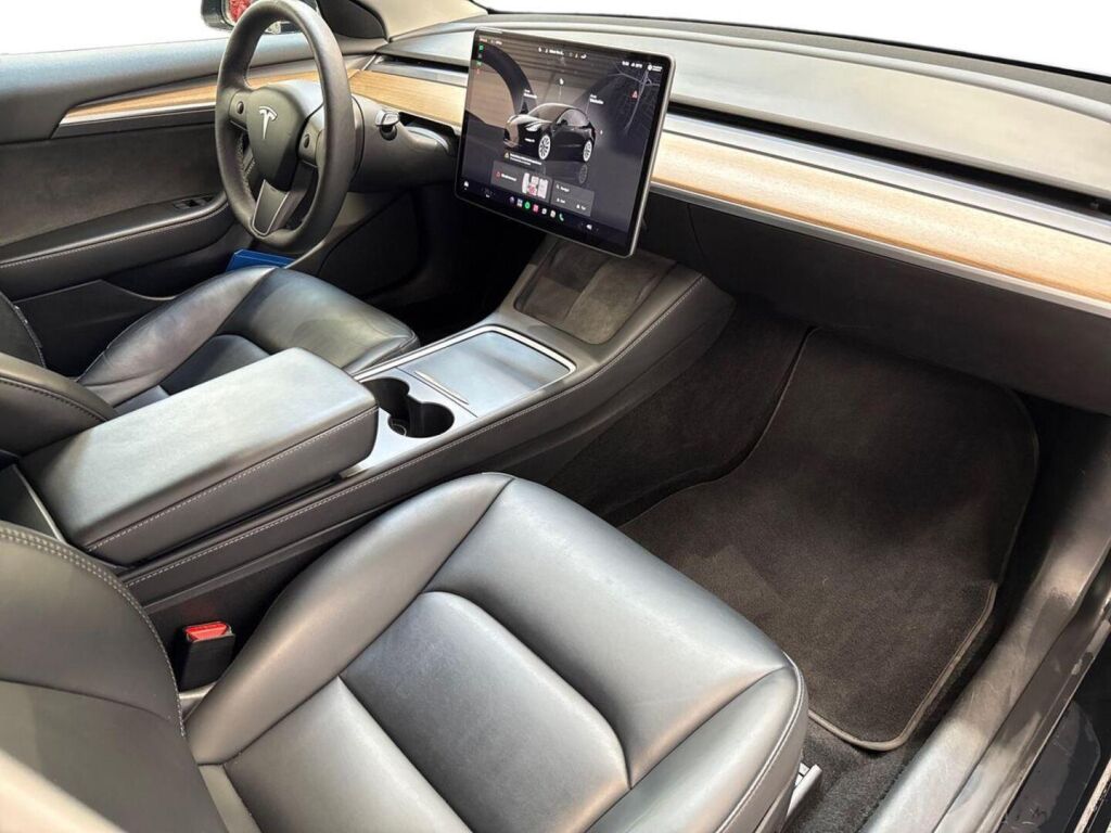 Tesla Model 3 2023 Musta