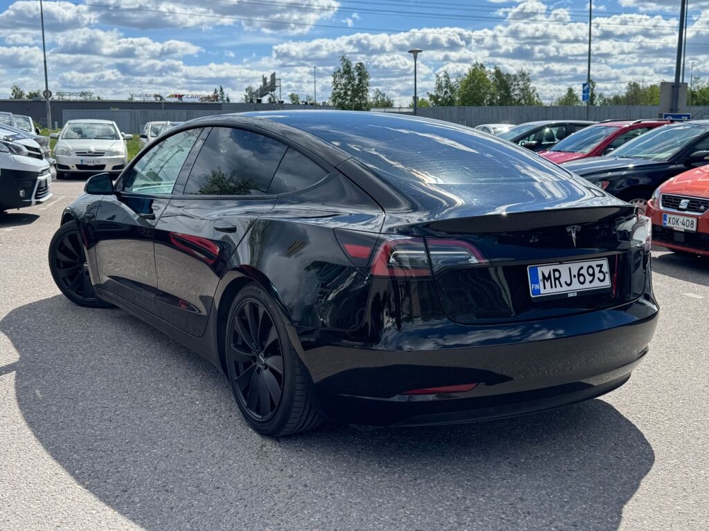 Tesla Model 3 2023 Musta