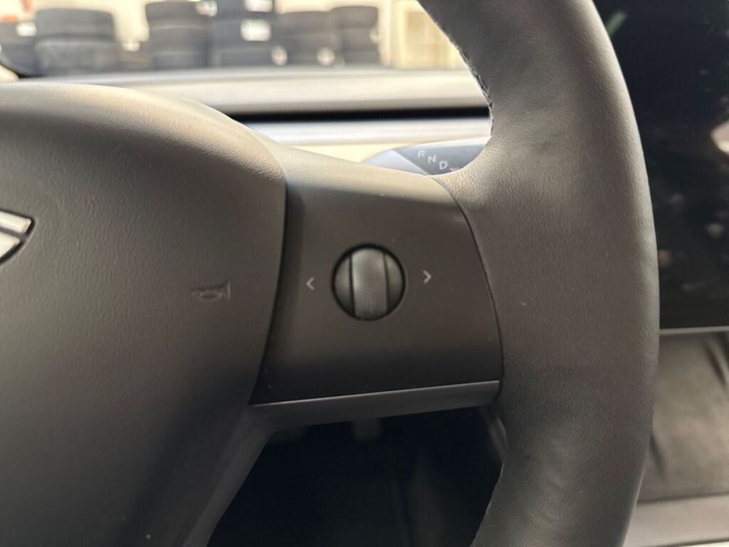 Tesla Model 3 2023 Musta
