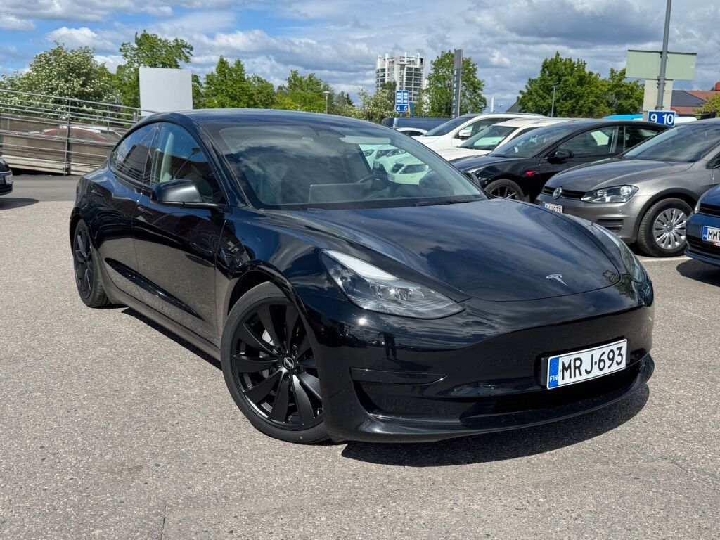 Tesla Model 3 2023 Musta