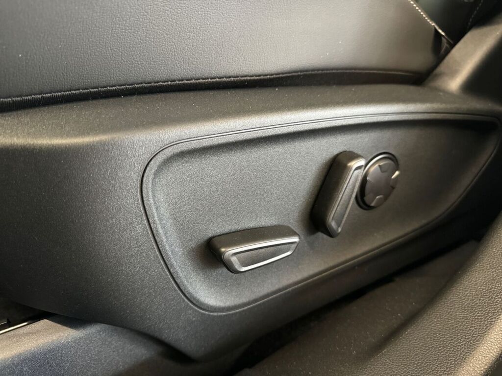 Ford Kuga 2026 Magnetic Grey