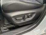 Lexus LBX 2025 Harmaa