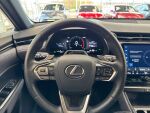 Lexus LBX 2025 Harmaa