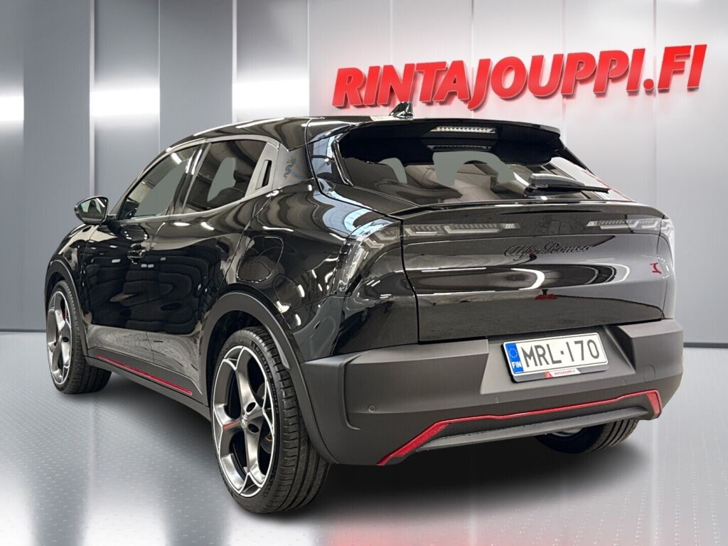 Alfa Romeo Junior 2026 Musta