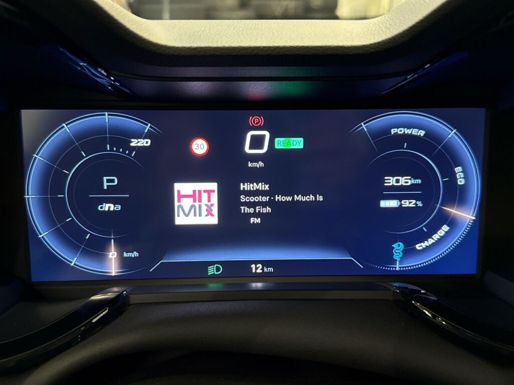 Alfa Romeo Junior 2026 Musta