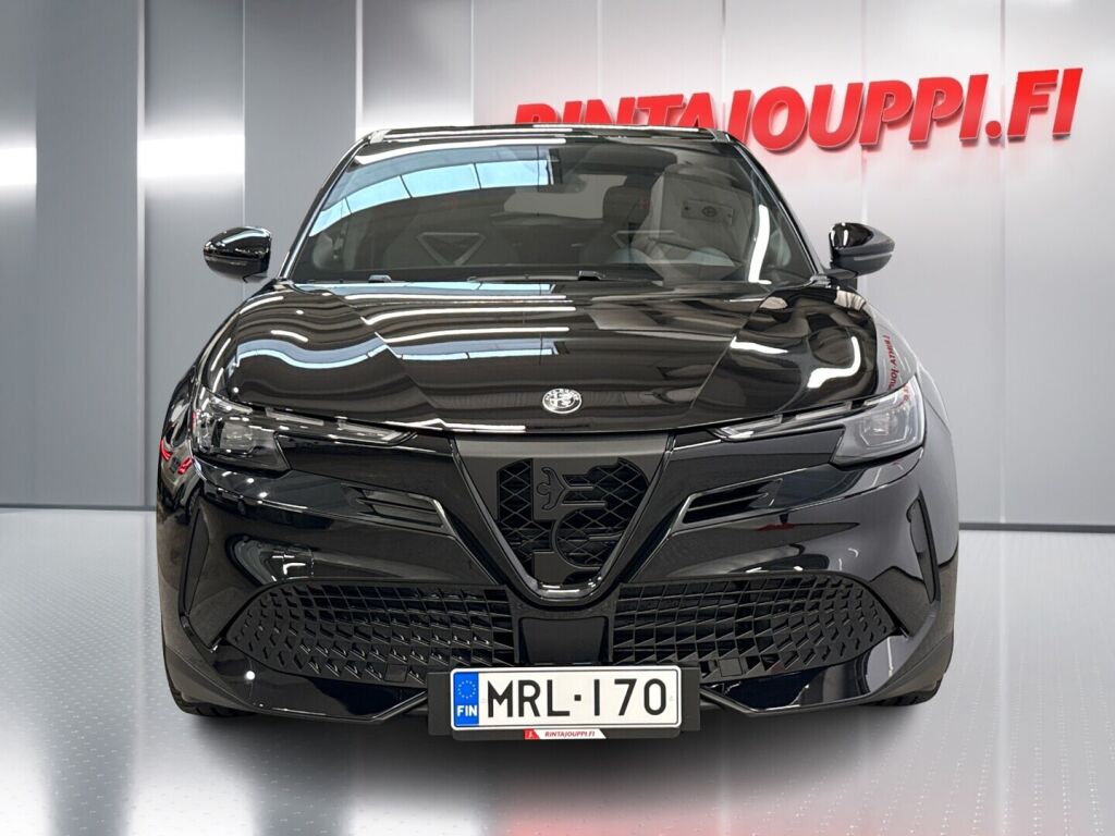 Alfa Romeo Junior 2026 Musta