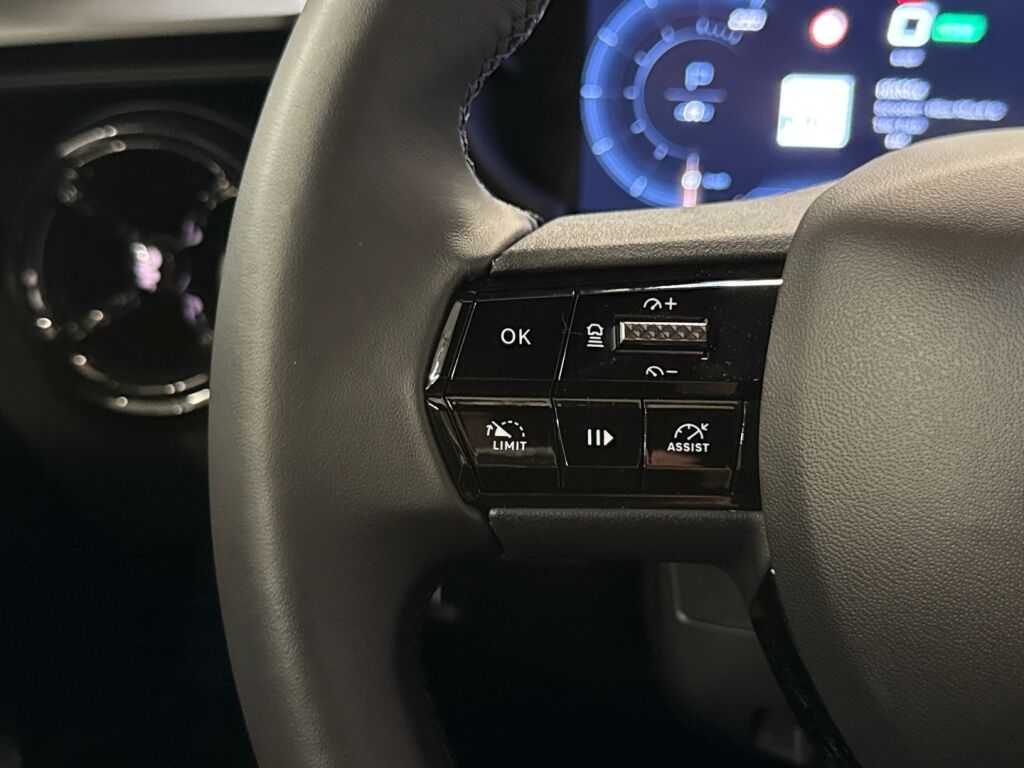 Alfa Romeo Junior 2026 Musta