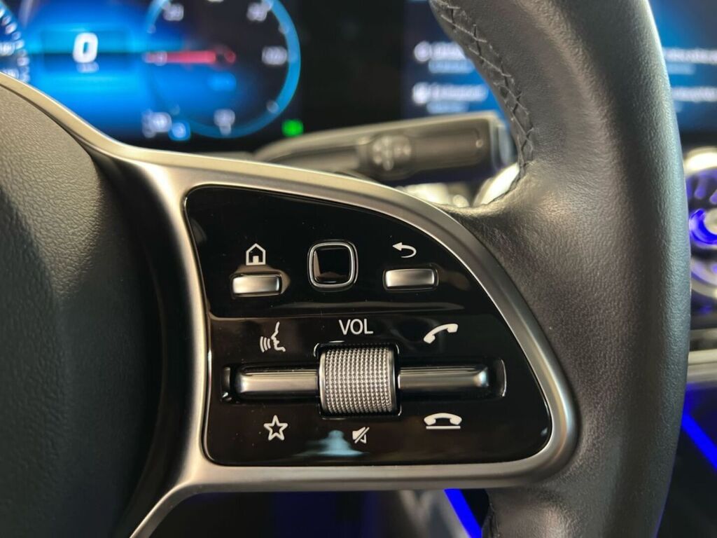 Mercedes-Benz EQB 2022 Valkoinen