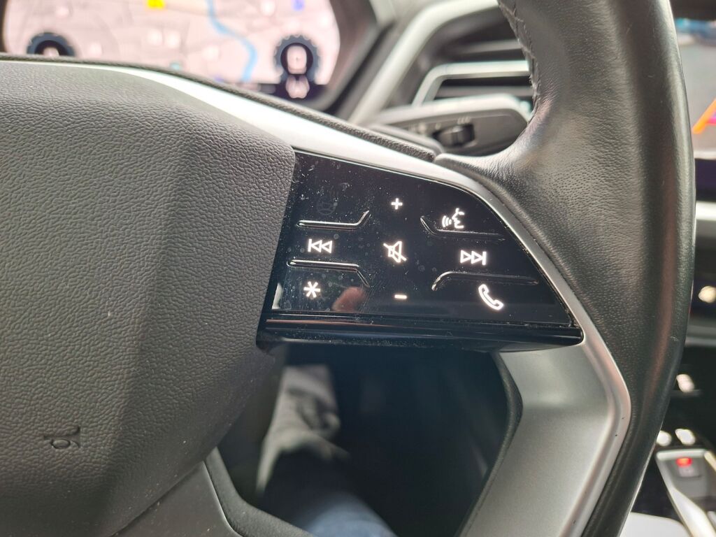 Audi Q4 e-tron 2021 Harmaa